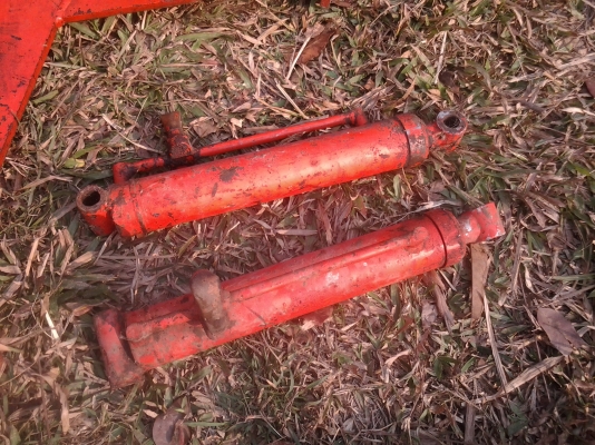 ขายตามสภาพดันหน้าติดกับรถไถ24แรงคูโบต้าสภาพสวย