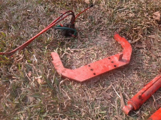 ขายตามสภาพดันหน้าติดกับรถไถ24แรงคูโบต้าสภาพสวย