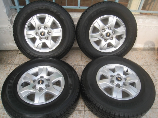ขายล้อแม็ก Chev colorado 16" พร้อมยางปี13  สนใจติดต่อเล็กคลองสามครับ 081-3747940