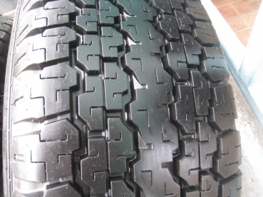 ขายล้อแม็ก Chev colorado 16" พร้อมยางปี13  สนใจติดต่อเล็กคลองสามครับ 081-3747940