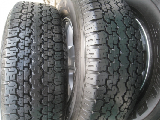 ขายล้อแม็ก Chev colorado 16" พร้อมยางปี13  สนใจติดต่อเล็กคลองสามครับ 081-3747940