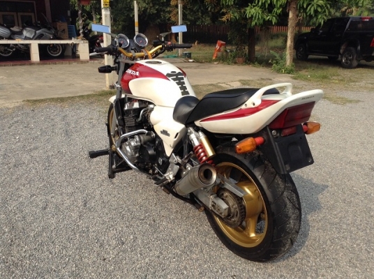 ธารนนทบุรี//ขาย honda cb1300 ปี99 สวยๆ เครื่องสมบูรณ์ ระบบไฟสมบูรณ์ทุกจุด เอกสารอินวอยท์+สรรพสารมิตรแท้ ราคา115,000 บาท ธารนนทบุรี//ขาย honda cb1300 ปี99 สวยๆ เครื่องสมบูรณ์ ระบบไฟสมบูรณ์ทุกจุด เอกสารอินวอยท์+สรรพสารมิตรแท้ ราคา115,000 บาท