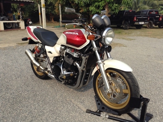 ธารนนทบุรี//ขาย honda cb1300 ปี99 สวยๆ เครื่องสมบูรณ์ ระบบไฟสมบูรณ์ทุกจุด เอกสารอินวอยท์+สรรพสารมิตรแท้ ราคา115,000 บาท ธารนนทบุรี//ขาย honda cb1300 ปี99 สวยๆ เครื่องสมบูรณ์ ระบบไฟสมบูรณ์ทุกจุด เอกสารอินวอยท์+สรรพสารมิตรแท้ ราคา115,000 บาท