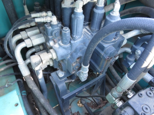 รถขุด Kobelco SK200-6ES #YN10-41322 Piping CAB A/C G Shoe สนใจโทร. 080-6565422 (หนิง)