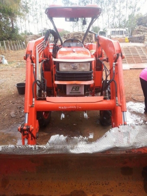 เพชรรุ่งเรืองจัดให้ครับ L4508DI รถสวยสด พร้อมตักเกษตร 700ชม.เอกสารพร้อมโอน