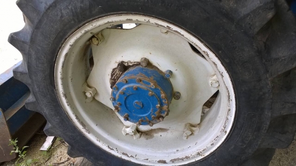 รถไถฟอท