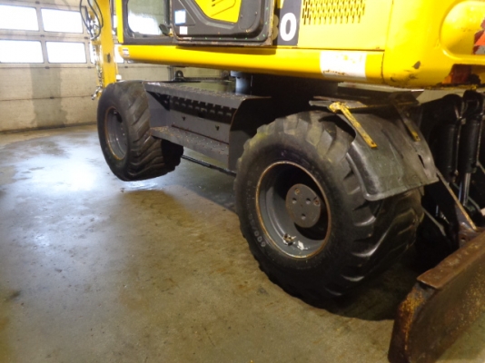 PW130-7K-K40083-YR2005-11856 Hr นำเข้าจากยุโรป สวย ๆ ครับ