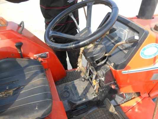 Kubota L1-205 4WD  เก่าไทย พร้อมใช้