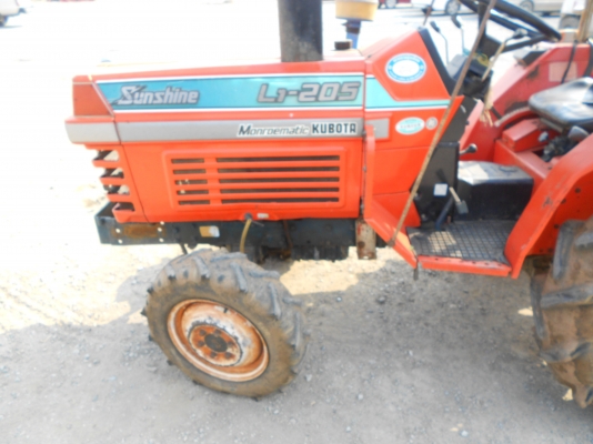 Kubota L1-205 4WD  เก่าไทย พร้อมใช้