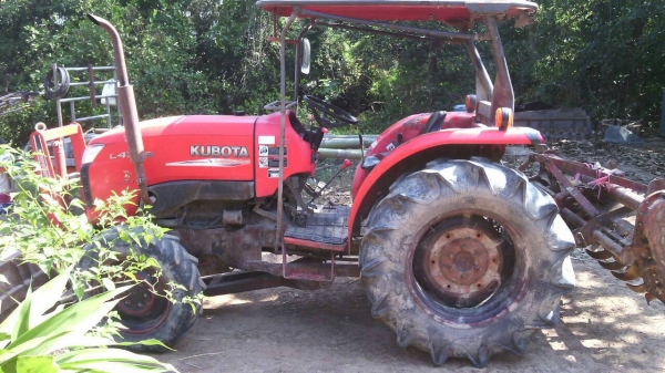 ขายรถไถคูโบต้าL4708พร้อมใช้งานราคาต่อรองได้นะครับมีไบมีดและลอตาลี้