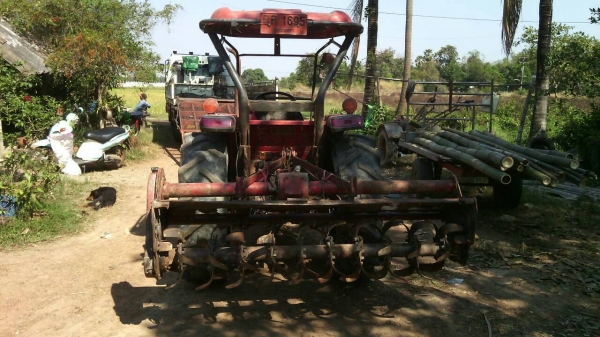 ขายรถไถคูโบต้าL4708พร้อมใช้งานราคาต่อรองได้นะครับมีไบมีดและลอตาลี้