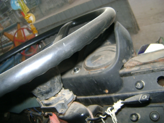 หางรถเกี่ยว KT 927  2 เพลา เครื่อง 220 แรง ราคา 610,000  บาท