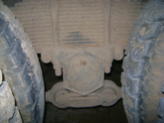 หางรถเกี่ยว KT 927  2 เพลา เครื่อง 220 แรง ราคา 610,000  บาท