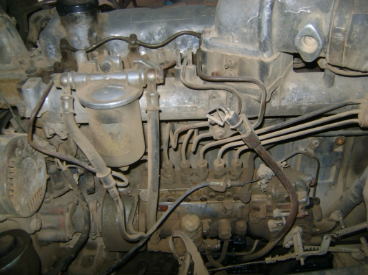 หางรถเกี่ยว KT 927  2 เพลา เครื่อง 220 แรง ราคา 610,000  บาท