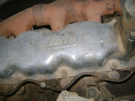 หางรถเกี่ยว KT 927  2 เพลา เครื่อง 220 แรง ราคา 610,000  บาท