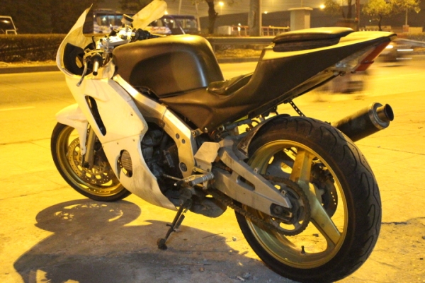 ขาย cbr 400 ปี89 ทะเบียนแท้ครับ  43000 ครับ