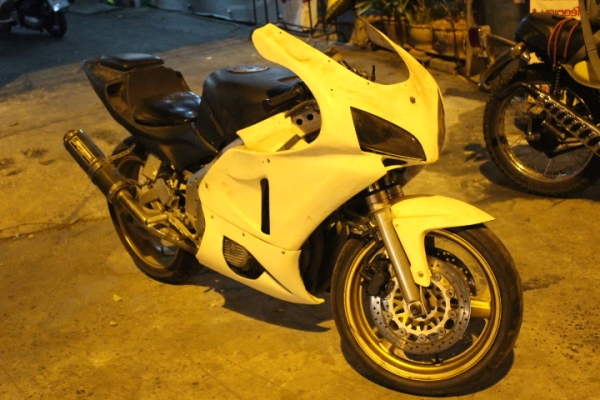 ขาย cbr 400 ปี89 ทะเบียนแท้ครับ  43000 ครับ