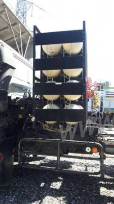 รถบรรทุก หัวลาก ยี่ห้อ NISSAN ปีจดทะเบียน 2539  225 แรงม้า