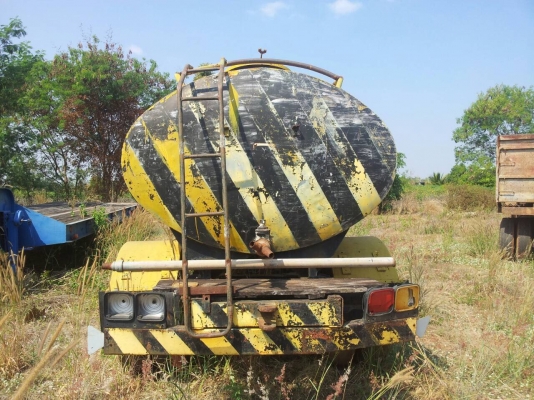 6ลัอบรรทุกน้ำหนัาnissan. Ud. เครื่อง.isuzu. 120 แรง ถังประมาณ 7000 ล.รถพร้อมใช้ 6ลัอบรรทุกน้ำหนัาnissan. Ud. เครื่อง.isuzu. 120 แรง ถังประมาณ 7000 ล.รถพร้อมใช้