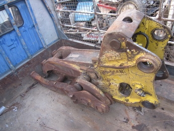 ขาย- อุปกรณ์ อะไหล่ ตัวหนีบไม้ คีบไม้ HS 500N สำหรับ รถขุด แบคโฮ PC 200 มือสองเก่าญี่ปุ่น ราคาพิเศษ ครับ