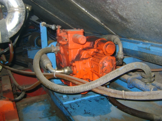 ฝากขาย รถเกี่ยว เครื่อง 195 แรง ราคา 935,000 บาท