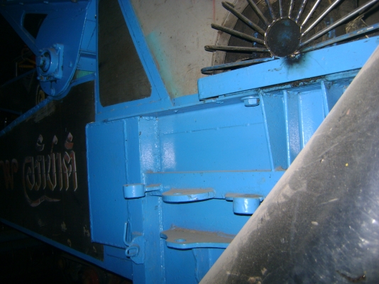 ฝากขาย รถเกี่ยว เครื่อง 195 แรง ราคา 935,000 บาท