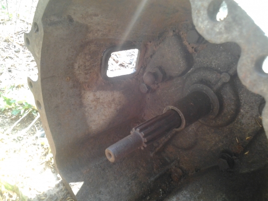 ขายตามสภาพเกียร์อีซูซุสีล้อกลางมีเฟืองวินข้างเกียร์ ขายตามสภาพเกียร์อีซูซุสีล้อกลางมีเฟืองวินข้างเกียร์