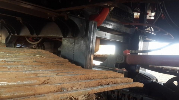 ขายรถเกี่ยวข้าว อมตะปี2ปี56 ใช้งานน้อยเกี่ยวนาปี เดิมสวย ไม่ช้ำ เครื่อง มิตซู270เทอร์โบ ตัวเดิน12ปั๊ม23 ไดกิ้น สภาพพร้อมลงเกี่ยวลุยงาน ขายรถเกี่ยวข้าว อมตะปี2ปี56 ใช้งานน้อยเกี่ยวนาปี เดิมสวย ไม่ช้ำ เครื่อง มิตซู270เทอร์โบ ตัวเดิน12ปั๊ม23 ไดกิ้น สภาพพร้อมลงเกี่ยวลุยงาน