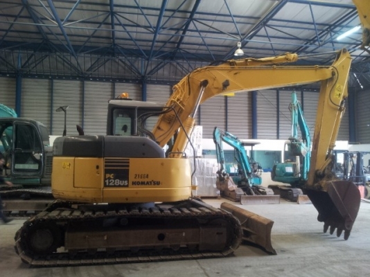รถขุด Komatsu PC128US-2E1 #11451 นำเข้าจากญ๊่ปุ่น สนใจโทร. 080-6565422 (หนิง)