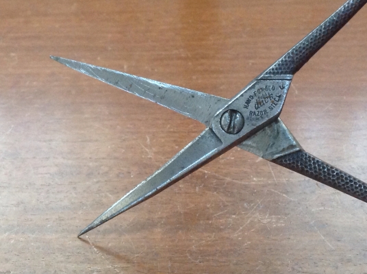 ขายกรรไกรตัดผมโบราณ DUBL DUCK RAZOR 6" ขายกรรไกรตัดผมโบราณ DUBL DUCK RAZOR 6"