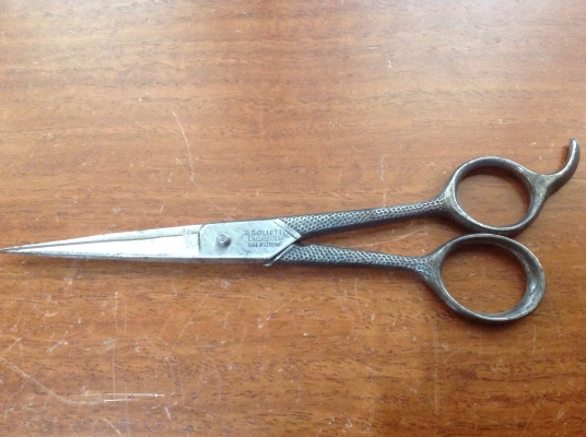 ขายกรรไกรตัดผมโบราณ DUBL DUCK RAZOR 6"