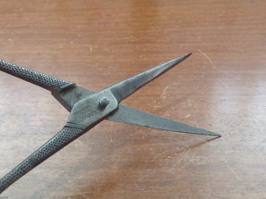 ขายกรรไกรตัดผมโบราณ DUBL DUCK RAZOR 6" ขายกรรไกรตัดผมโบราณ DUBL DUCK RAZOR 6"