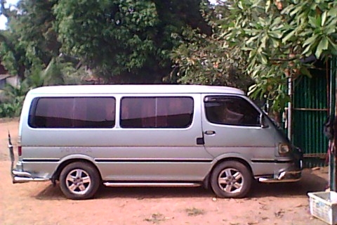 ขายด่วนรถตู้ TOYOTA HIACE หัวจรวด ปี 98 ติดแก๊ส เครื่่อง 1J