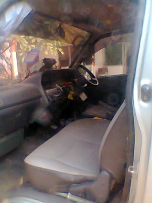 ขายด่วนรถตู้ TOYOTA HIACE หัวจรวด ปี 98 ติดแก๊ส เครื่่อง 1J