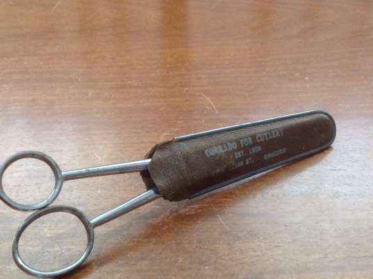 ขายกรรไกรซอยผมโบราณ CORRADO 6 1/2" มาพร้อมกซองหนัง