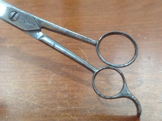 ขายกรรไกรตัดผมโบราณ  L.MORRIS CO. 7"