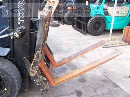 ขายรถ โฟล์คลิฟท์ TOYOTA รุ่น 6-FD25