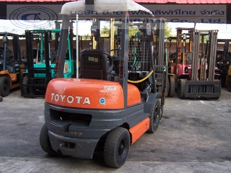 ขายรถ โฟล์คลิฟท์ TOYOTA รุ่น 6-FD25