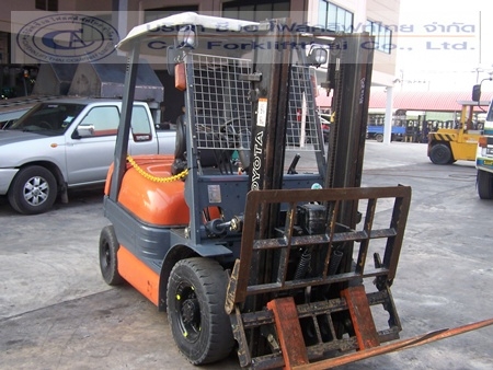 ขายรถ โฟล์คลิฟท์ TOYOTA รุ่น 6-FD25