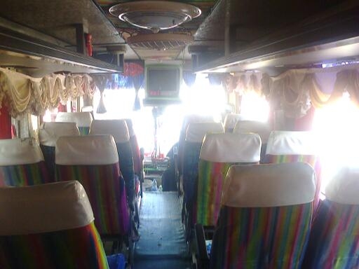 นิสสัน 12เมตร เครื่องมิตซู6 ดี22_  290แรง  เบรคหน้าแห้งหลังนำ้   ราคา450000บาท