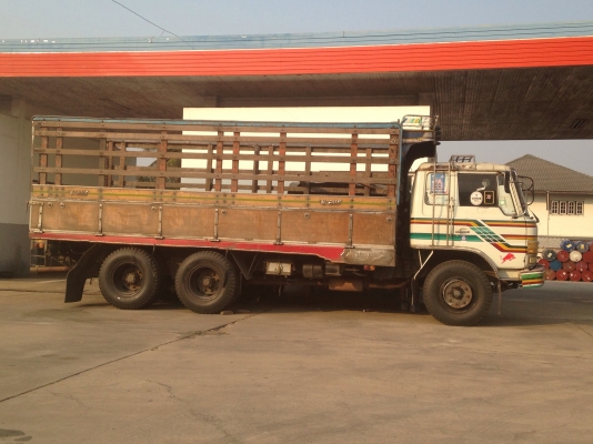 ขาย 10 ล้อ hino F17 1 เพลา 168 แรง EH700 ออกมาตั้งแต่ป้ายแดง