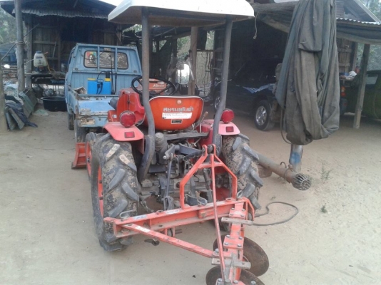 รถไถ่krt14แรงอุปกรณ์ตัวดันหน้าผาล3ล้อเหล็ก คราด รถใช้งาน700กว่าชั่วโมง รถไถ่krt14แรงอุปกรณ์ตัวดันหน้าผาล3ล้อเหล็ก คราด รถใช้งาน700กว่าชั่วโมง