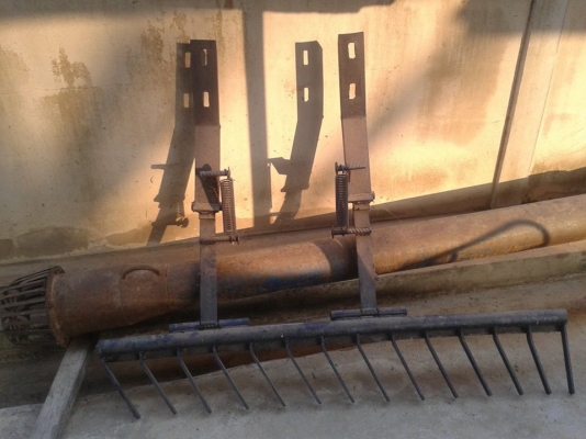 รถไถ่krt14แรงอุปกรณ์ตัวดันหน้าผาล3ล้อเหล็ก คราด รถใช้งาน700กว่าชั่วโมง รถไถ่krt14แรงอุปกรณ์ตัวดันหน้าผาล3ล้อเหล็ก คราด รถใช้งาน700กว่าชั่วโมง