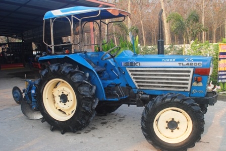 ขายรถไถ ISEKI TL4200 (4WD) ขนาด 42 แรง พร้อมผานพรวน