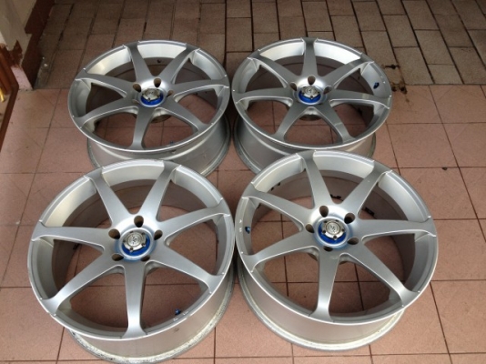 ล้อ RAYS เเท้ขอบ18กว้าง7นิ้วครึ่ง4ลูกอ๊อฟ35ทั้ง4วง5รู114สีเดิมๆญี่ปุ่นสภาพสวย