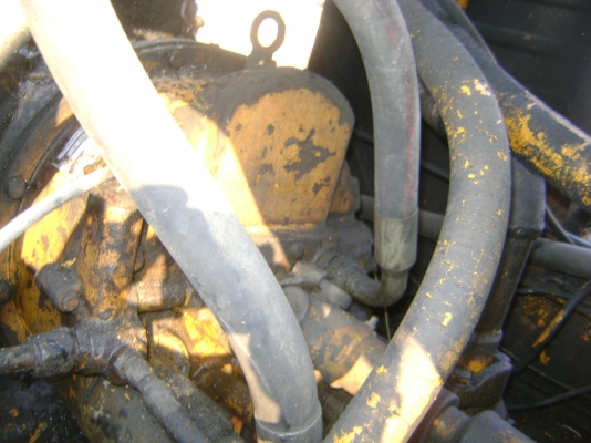 รถJH 63  สภาพ ใช้งานได้ดี แขนสั้น  ราคา 300,000 บาท