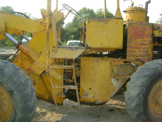 รถJH 63  สภาพ ใช้งานได้ดี แขนสั้น  ราคา 300,000 บาท