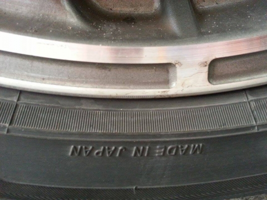 ขาย Mazda ตาหยี่ รถใช้งานเองสวยสมบูรณ์