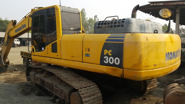 ขายรถแบคโฮ KOMATSU PC-300-8 มี.2 คัน สภาพใช้งาน เอกสารใบแจ้งจำหน่าย