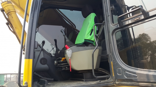 ขายรถแบคโฮ KOMATSU PC-300-8 มี.2 คัน สภาพใช้งาน เอกสารใบแจ้งจำหน่าย